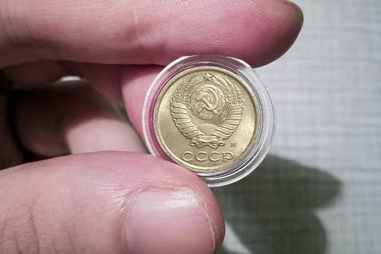 Ценные вещи СССР и самые дорогие предметы: что можно продать за миллионы рублей